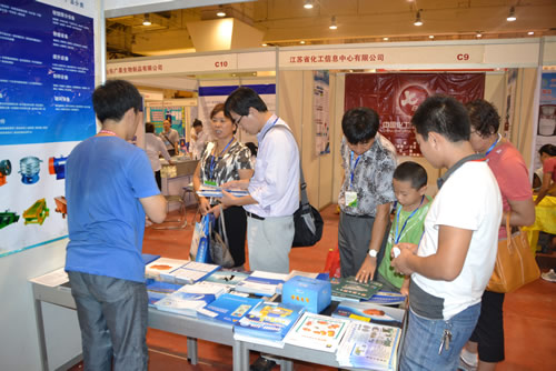 中國振動機械網青島粉體展展臺