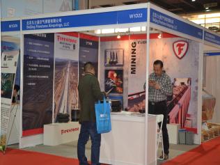 北京凡士通空氣彈簧公司橡膠彈簧等設(shè)備亮相2015上海振動機(jī)械展