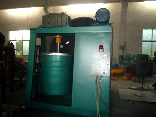 磷酸鐵鋰、專業(yè)設(shè)備、升降式攪拌球磨機(jī)、循環(huán)磨、超細(xì)磨、震實(shí)機(jī)