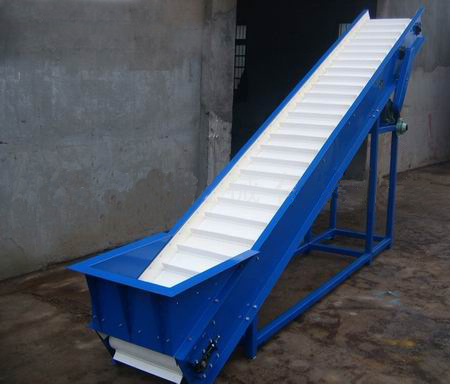 爬坡皮帶輸送機(jī)，皮帶輸送機(jī)，帶擋板皮帶輸送機(jī)，裙邊皮帶輸送機(jī)