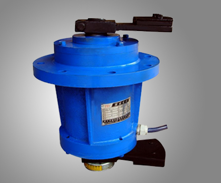 XVML振動(dòng)電機(jī) 振動(dòng)電機(jī)廠家 振動(dòng)電機(jī) 新鄉(xiāng)豫達(dá)電機(jī)