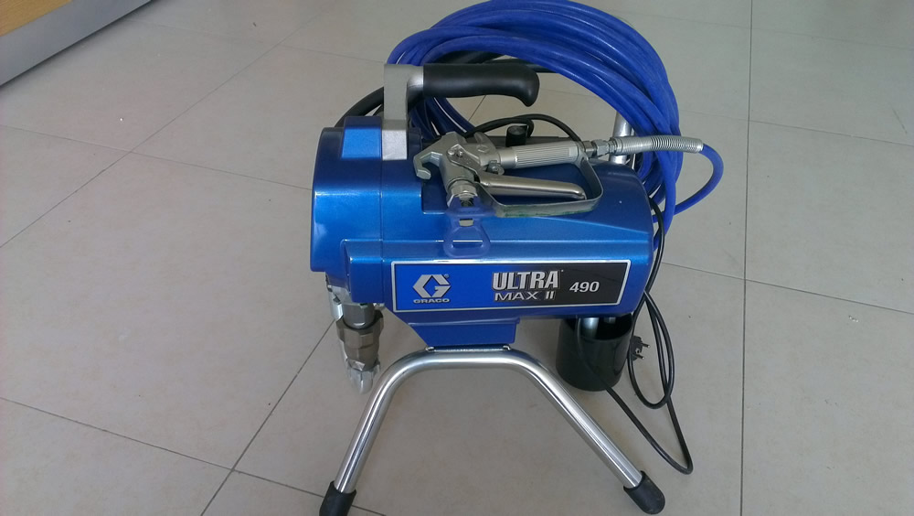 大面積采用高壓無氣噴涂設(shè)備