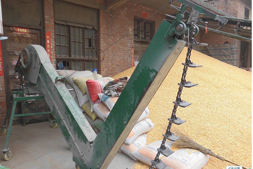 【皮帶機(jī)裝車用上糧機(jī)把糧食堆扒開的機(jī)器是扒谷機(jī)】廠家熱賣