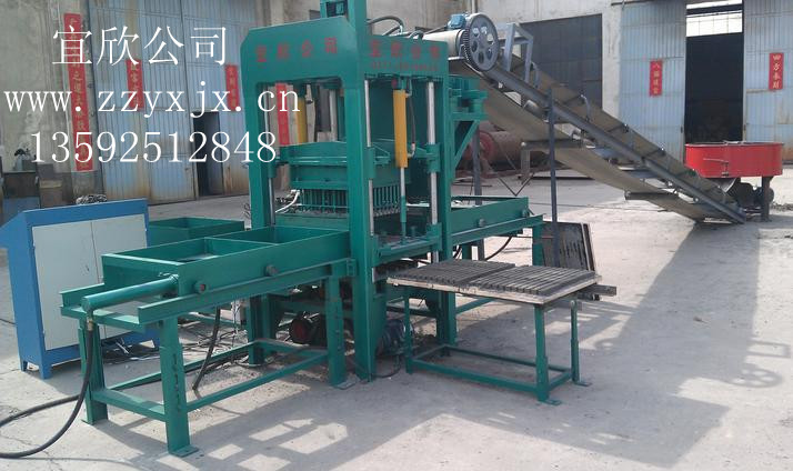 供應常州8-18鐵路護坡磚機 環(huán)?；ùu機設(shè)備