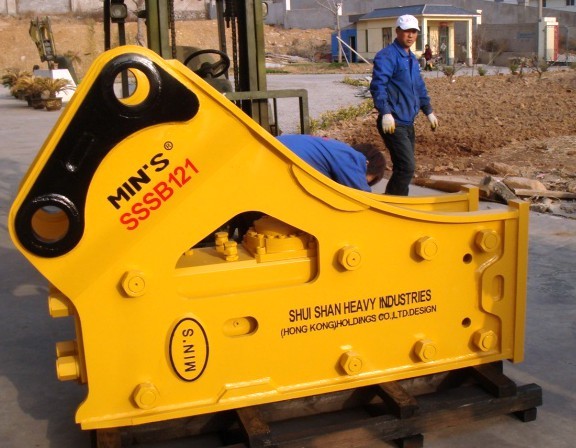 民盛水山挖掘機破碎錘SB121