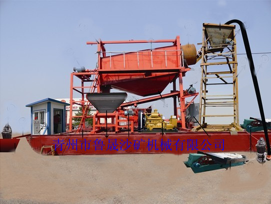 走出國門的采金機械，抽沙淘金船