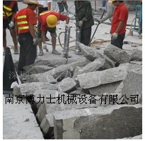 供應混凝土路面拆除機