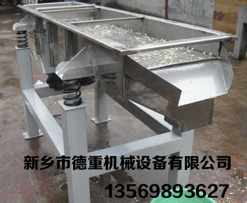 核桃仁粉振動(dòng)篩選機(jī)、板栗分級(jí)振動(dòng)篩、蘑菇篩分機(jī)、亞麻籽分級(jí)篩