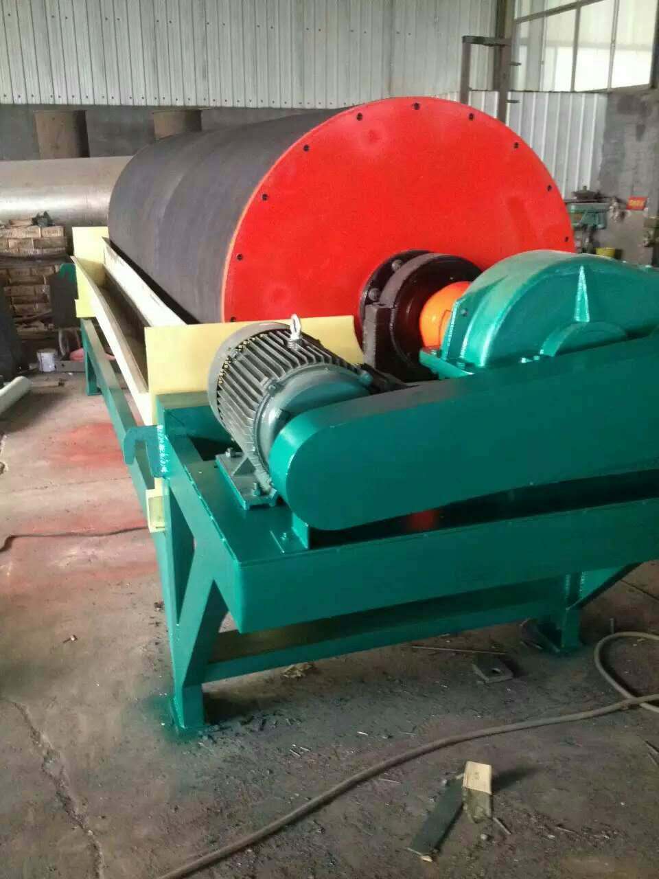 選礦設(shè)備必選-永磁筒式磁選機(jī)