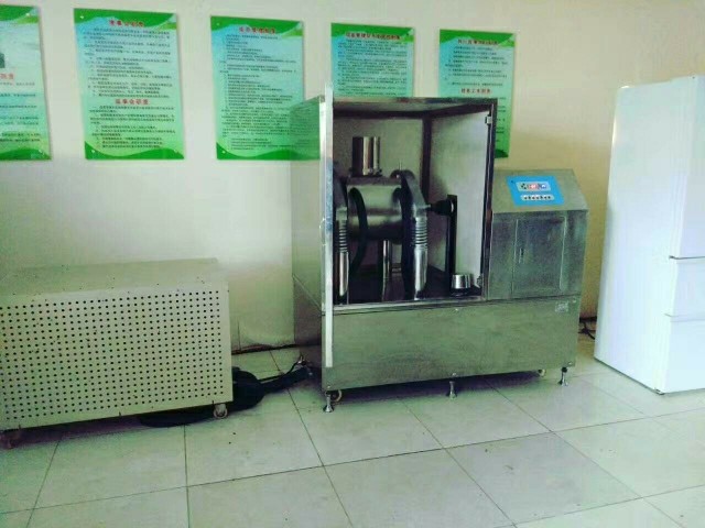 松岳粉碎機,松岳超微粉碎機,松岳破壁機,細胞破壁粉碎,山東濟南粉碎機,超細粉碎機