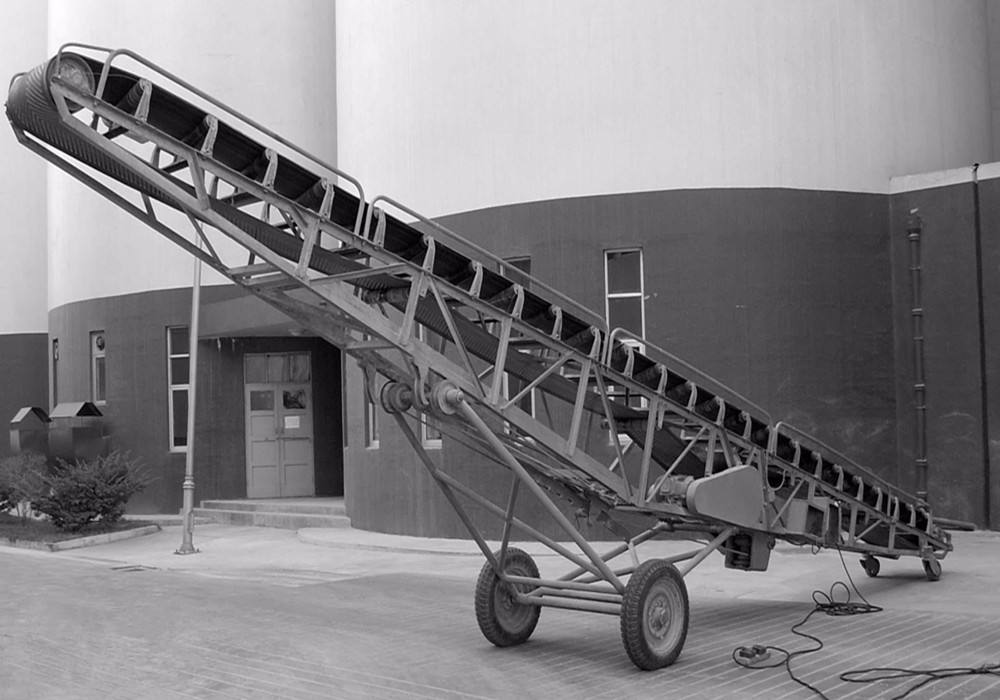 輸送機(jī)-糧食移動帶式輸送機(jī)生產(chǎn)廠家-特點(diǎn)參數(shù)型號