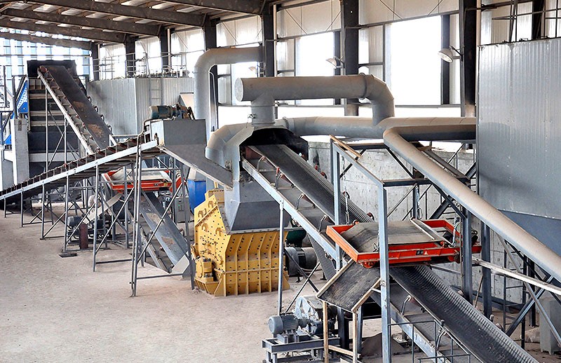 時產(chǎn)200噸石英砂破碎生產(chǎn)線設(shè)備多少錢，石英砂制砂設(shè)備廠家報價