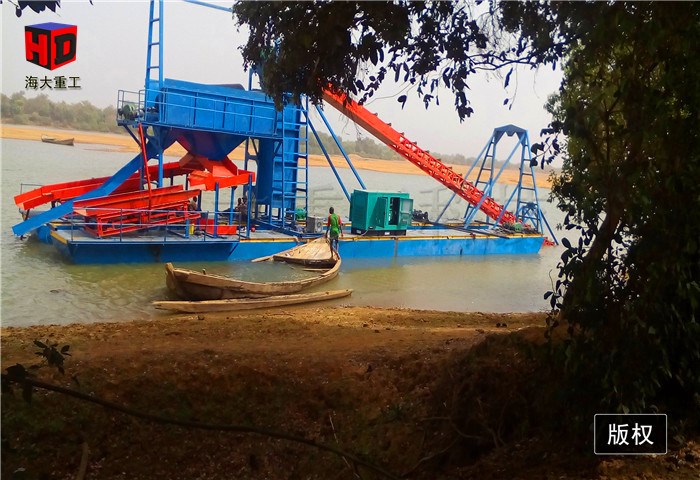 出口非洲國家DW-鏈斗式淘金船，下挖深度30米左右