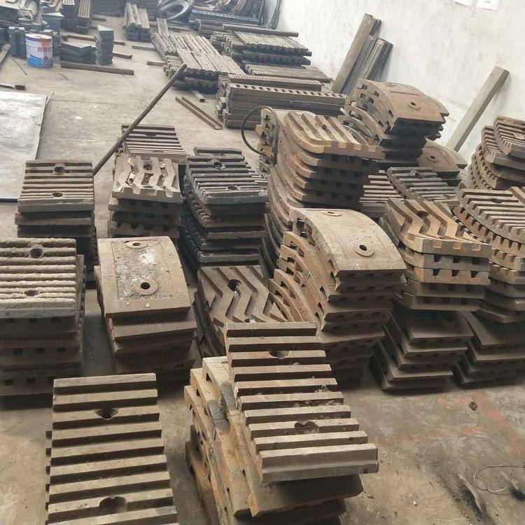 供應(yīng)可焊接破碎機護(hù)板，牙板，襯板，顎板