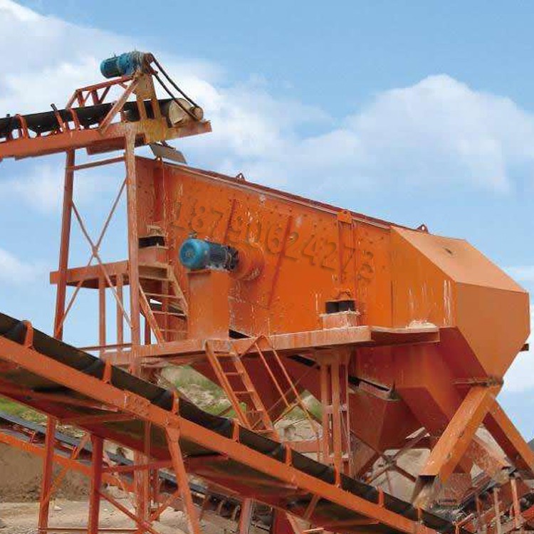 三層圓振篩,戈壁沙振動分級篩,礦用圓振動篩廠家,砂石棒條圓振篩,礦場篩分設備,石料振動篩