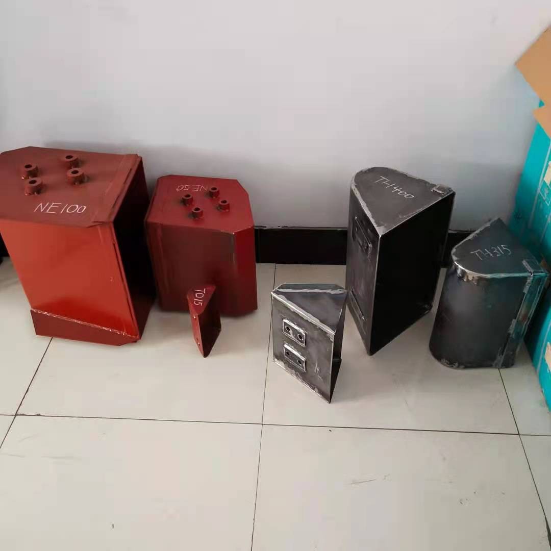 各種型號提升機(jī)料斗大量批發(fā)零售