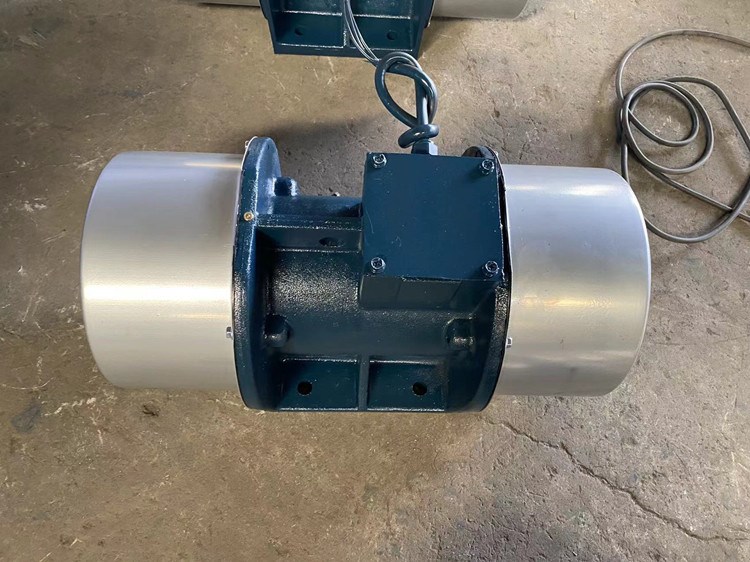 宏達振動電機XVM-A160-4額定電壓 380V(三相)220V宏達振動生產廠家 價格