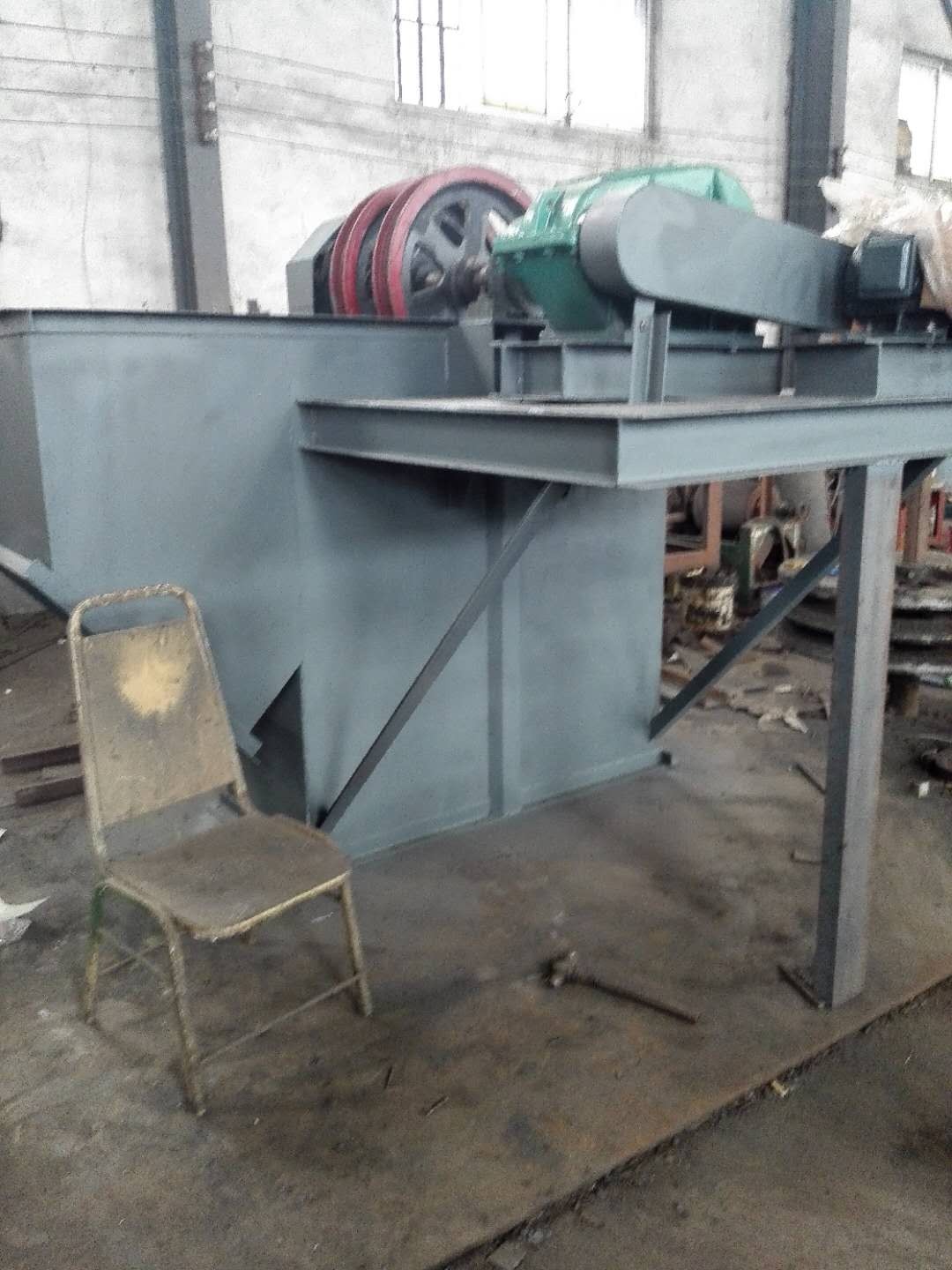 TH型環(huán)鏈斗式提升機(jī)礦山砂石物料提升設(shè)備