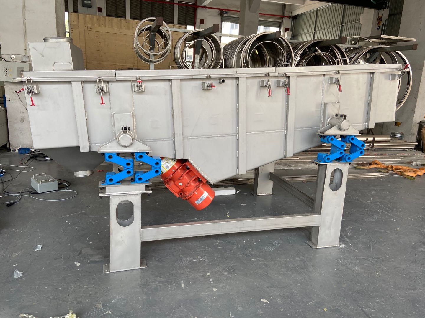 方形振動篩 雞精粉體顆粒直線篩 食品醫(yī)藥粉末篩選設(shè)備  方形篩