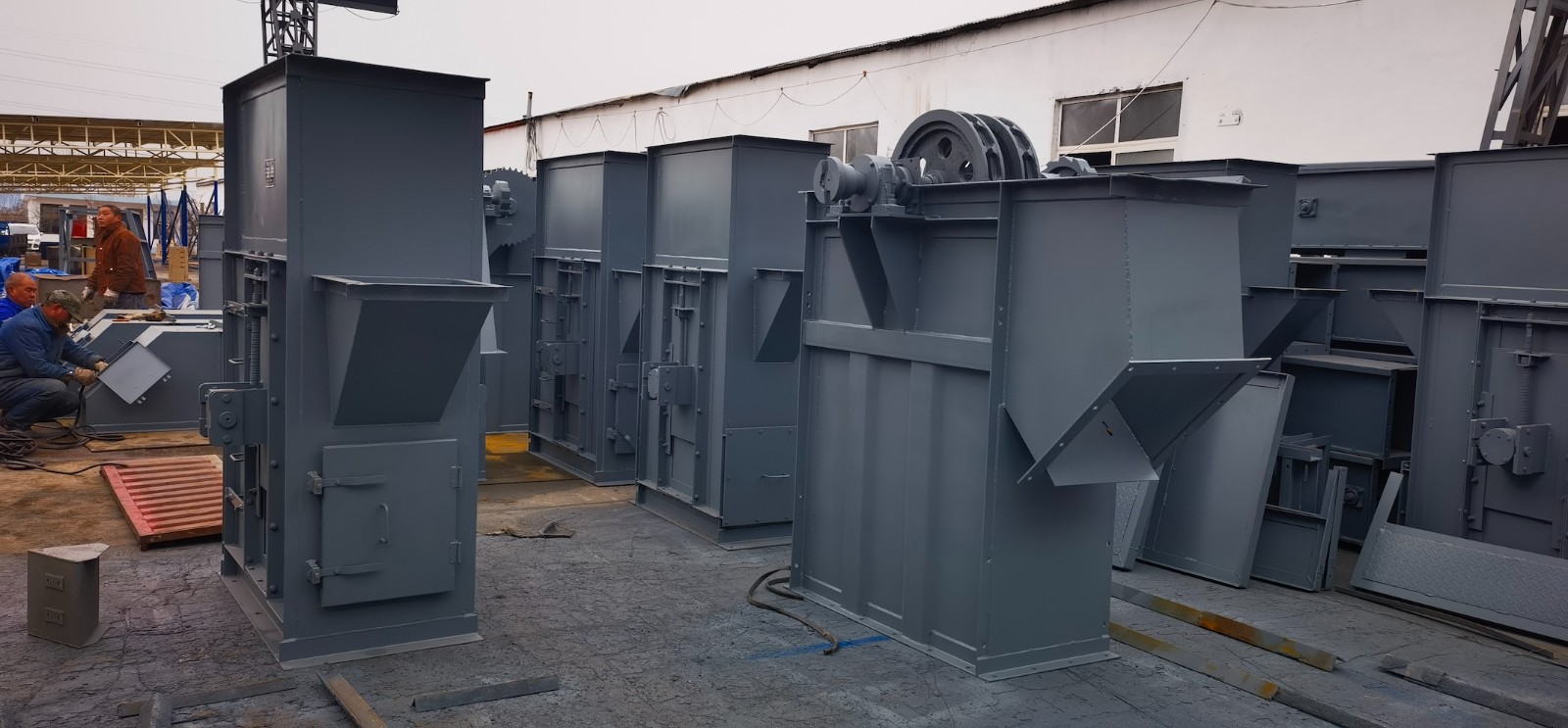 TH、HL型環(huán)鏈?zhǔn)教嵘龣C(jī)