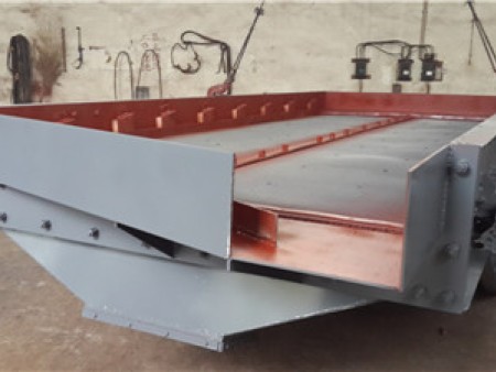 FNS型尿素環(huán)保篩分機(jī)