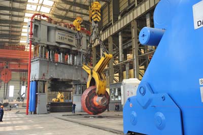 中信重工18500噸自由鍛造油壓機(jī)