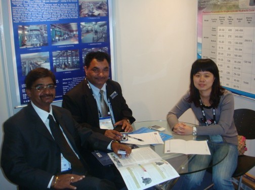 浙江雙金機械參展2011EXCON印度工程機械展