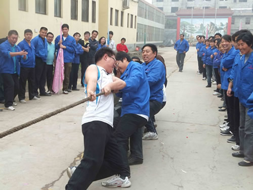 河南省新鄉(xiāng)市威遠機械有限公司動動會