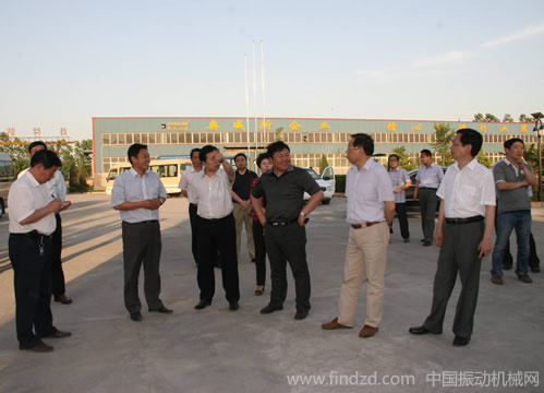 新鄉(xiāng)市委書記李慶貴蒞臨新鄉(xiāng)經(jīng)濟技術產(chǎn)業(yè)集聚區(qū)調(diào)研