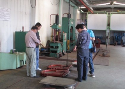 神火集團領(lǐng)導(dǎo)至大地工程開發(fā)集團萬佳管閥考察