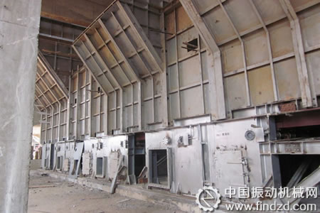 在業(yè)主生產(chǎn)線上安裝過程的篦冷機(jī)