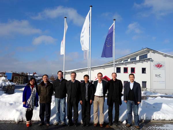 黑旋風(fēng)工程機(jī)械與德國(guó)AKW A+V公司洽談合資合作事項(xiàng)