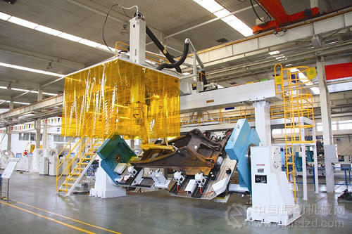 高頻細(xì)篩、細(xì)篩網(wǎng)生產(chǎn)車間