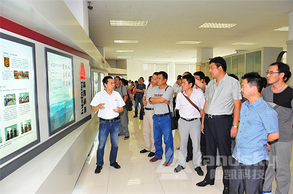 國內(nèi)礦山企業(yè)交流大會(huì)后來陸凱參觀考察