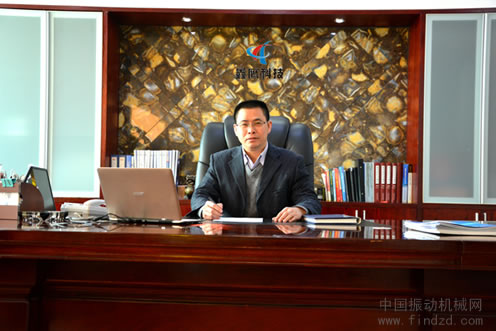 湖北鑫鷹環(huán)保科技總經(jīng)理洪鎮(zhèn)波入選2014年&ldquo;省科技創(chuàng)業(yè)領軍人物&ldquo; 