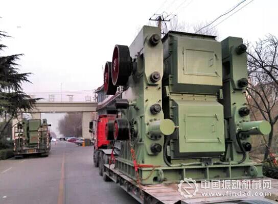 山礦公司銷往寶鋼湛江港4臺四輥破碎機整裝待發(fā)