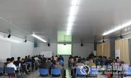 第七期瀝青攪拌設(shè)備國家職業(yè)技能鑒定在南方路機舉行