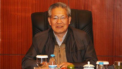 中國(guó)工程機(jī)械工業(yè)協(xié)會(huì)筑路機(jī)械分會(huì)名譽(yù)會(huì)長(zhǎng)姬光才