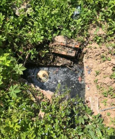 廢水直接通過地下涵管排放造成嚴重污染 游小露 攝