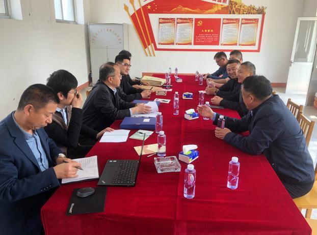 通過(guò)座談會(huì)的形式，安全專(zhuān)家與企業(yè)負(fù)責(zé)人交流安全生產(chǎn)經(jīng)驗(yàn)。