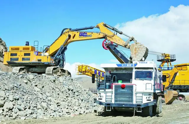 西部礦業(yè)無人自動化采礦作業(yè)面。西部礦業(yè)供圖